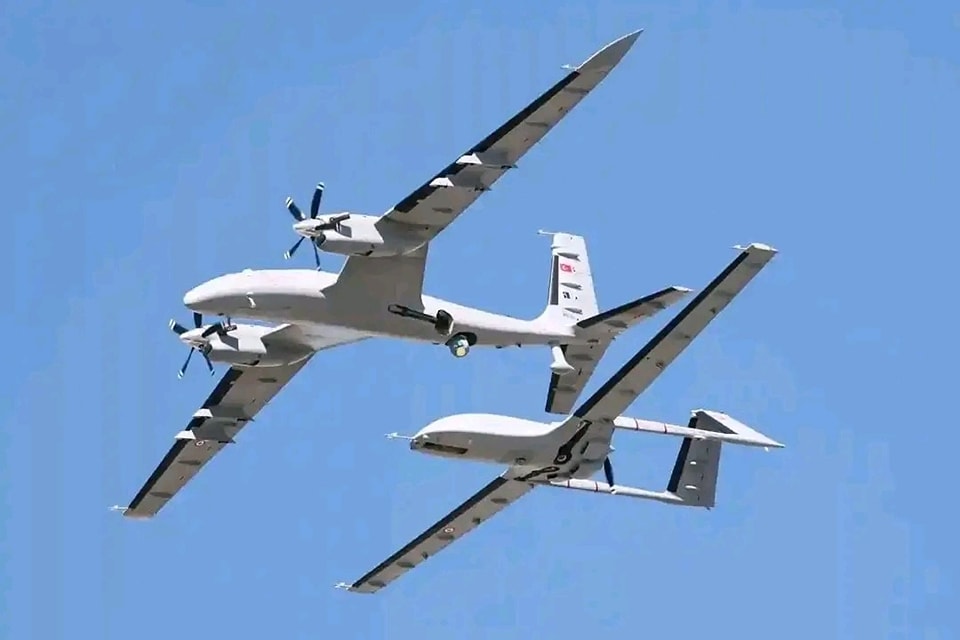 عاجل..إسقاط مسيرات قبل وصولها لقاعدة جويّة في السودان عاجل..إسقاط مسيرات قبل وصولها لقاعدة جويّة في السودان